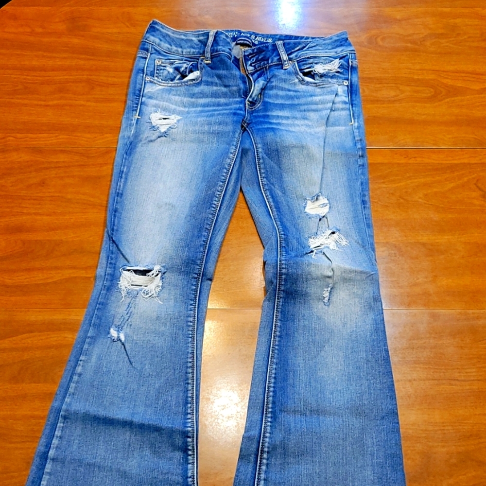 AMERICAN EAGLE ARTIST JEANS